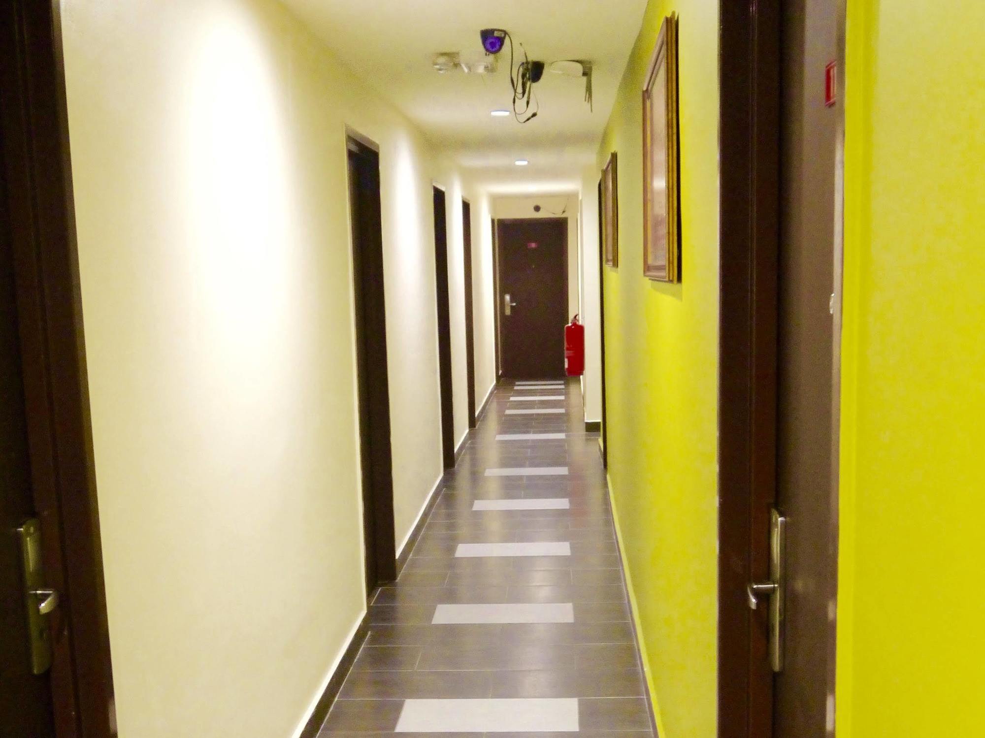 33 Star Hotel By The Awinka Group Of Management 吉隆坡 外观 照片